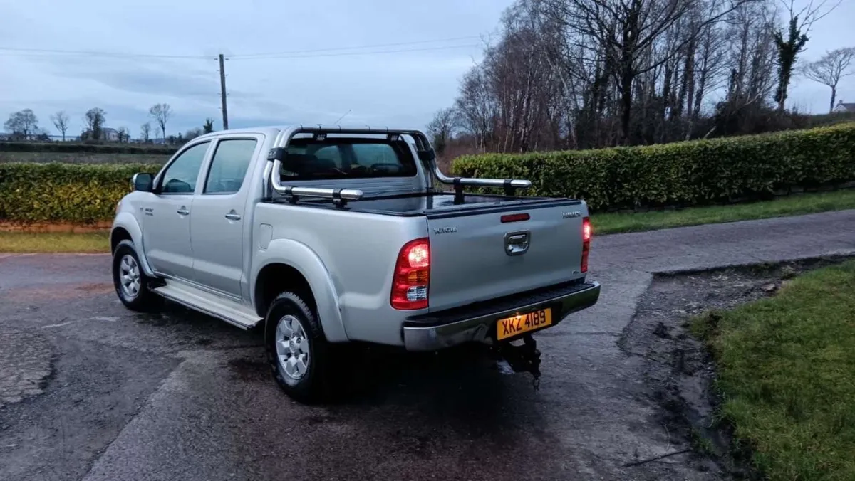 Toyota Hilux 2009 - Image 3