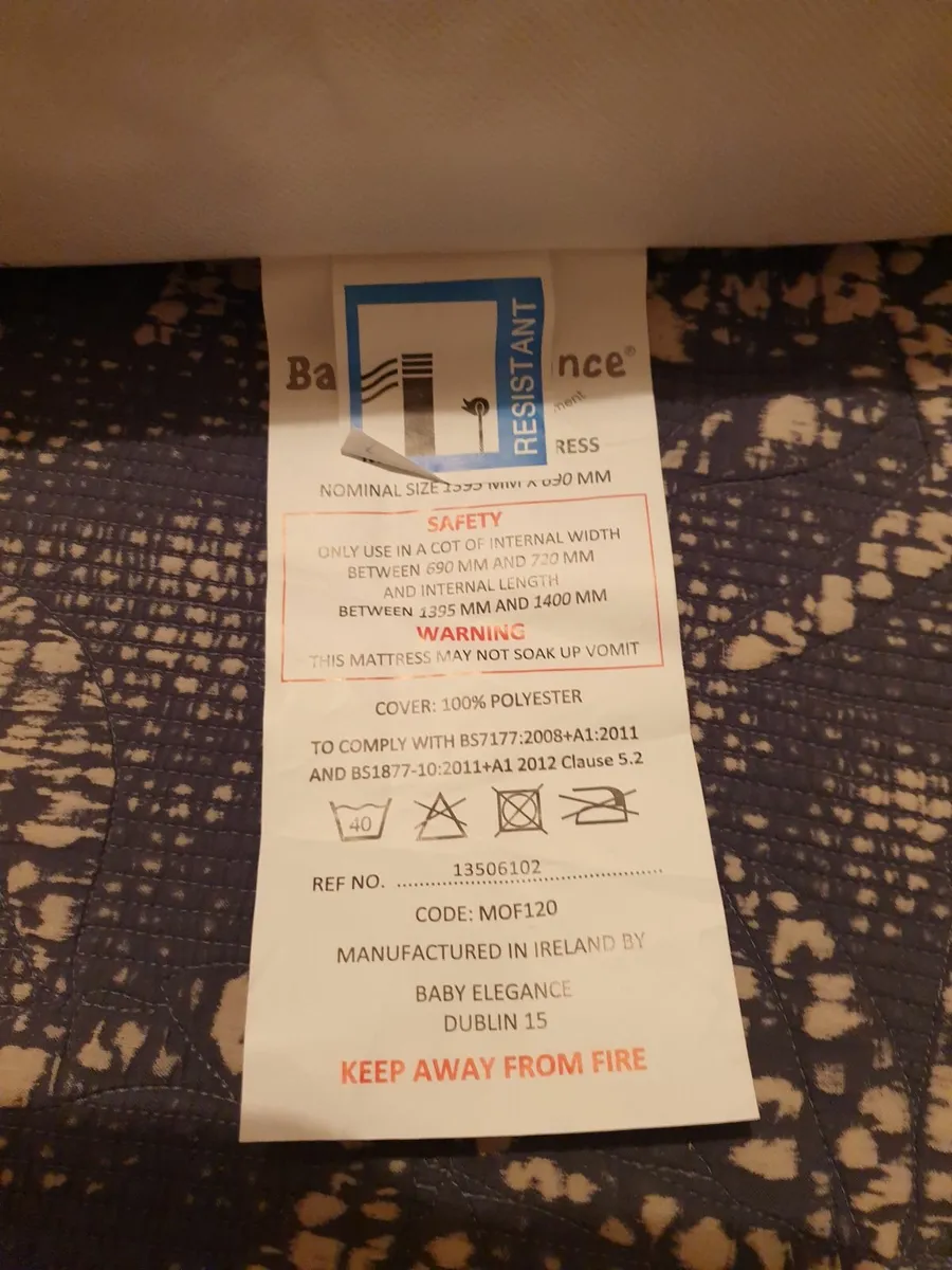 Toddler Bed with Baby Elegance Mattress - Image 3