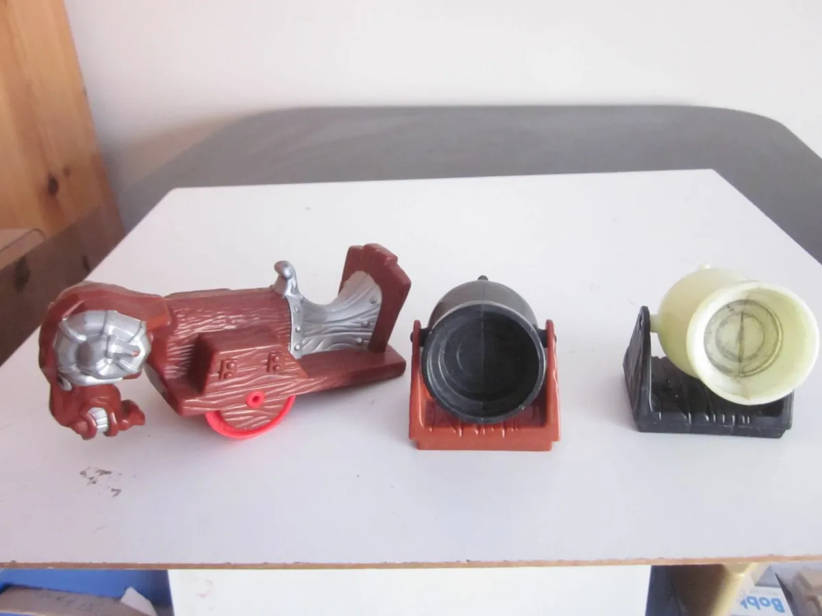 FisherPrice Great Castle Battering Ram/2 Cannon - Image 1