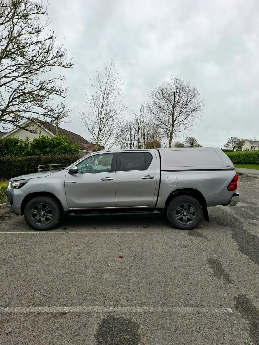 Toyota Hilux - Image 2