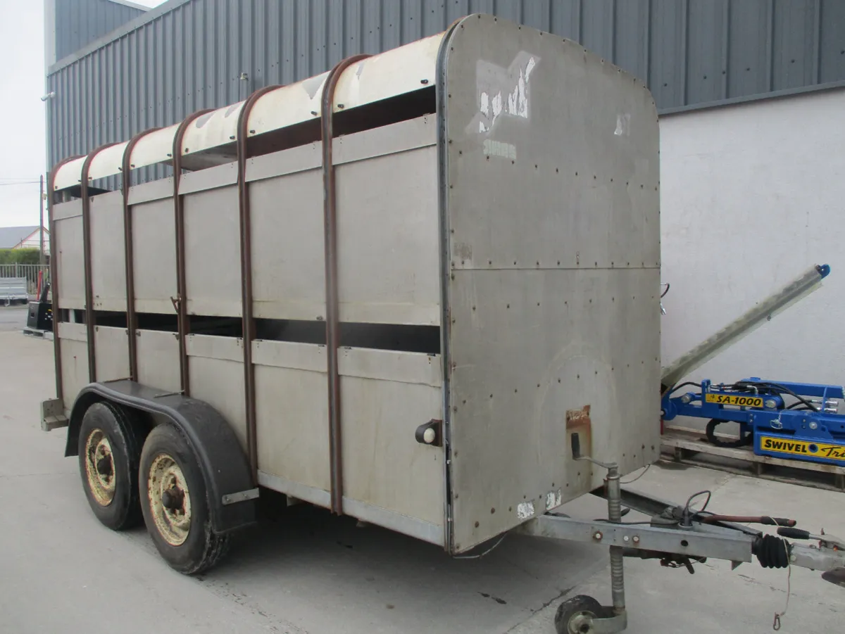 Ivor Williams 12ft x 5 livestock trailer - Image 1