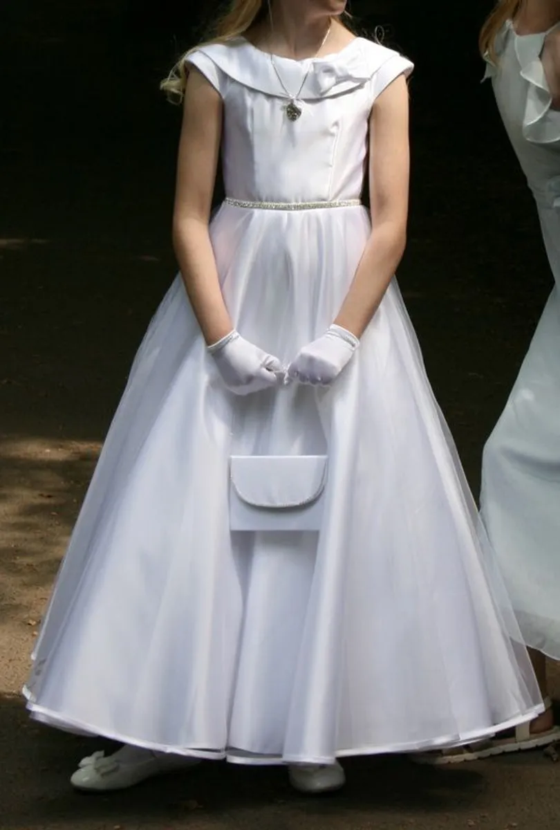Beautiful communion dress from Cathy's. - Image 2