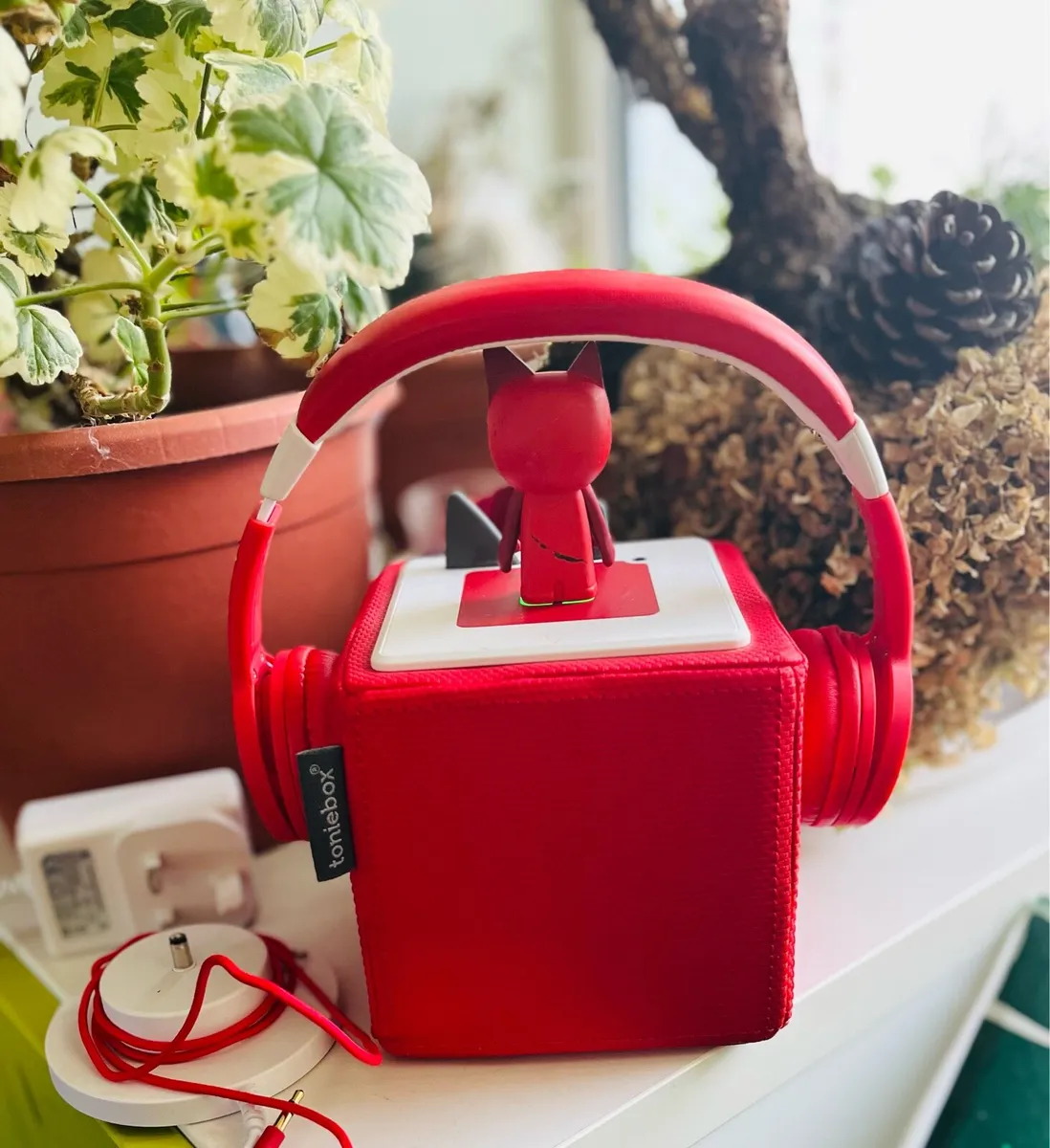 Toniebox with Headphones - Image 3