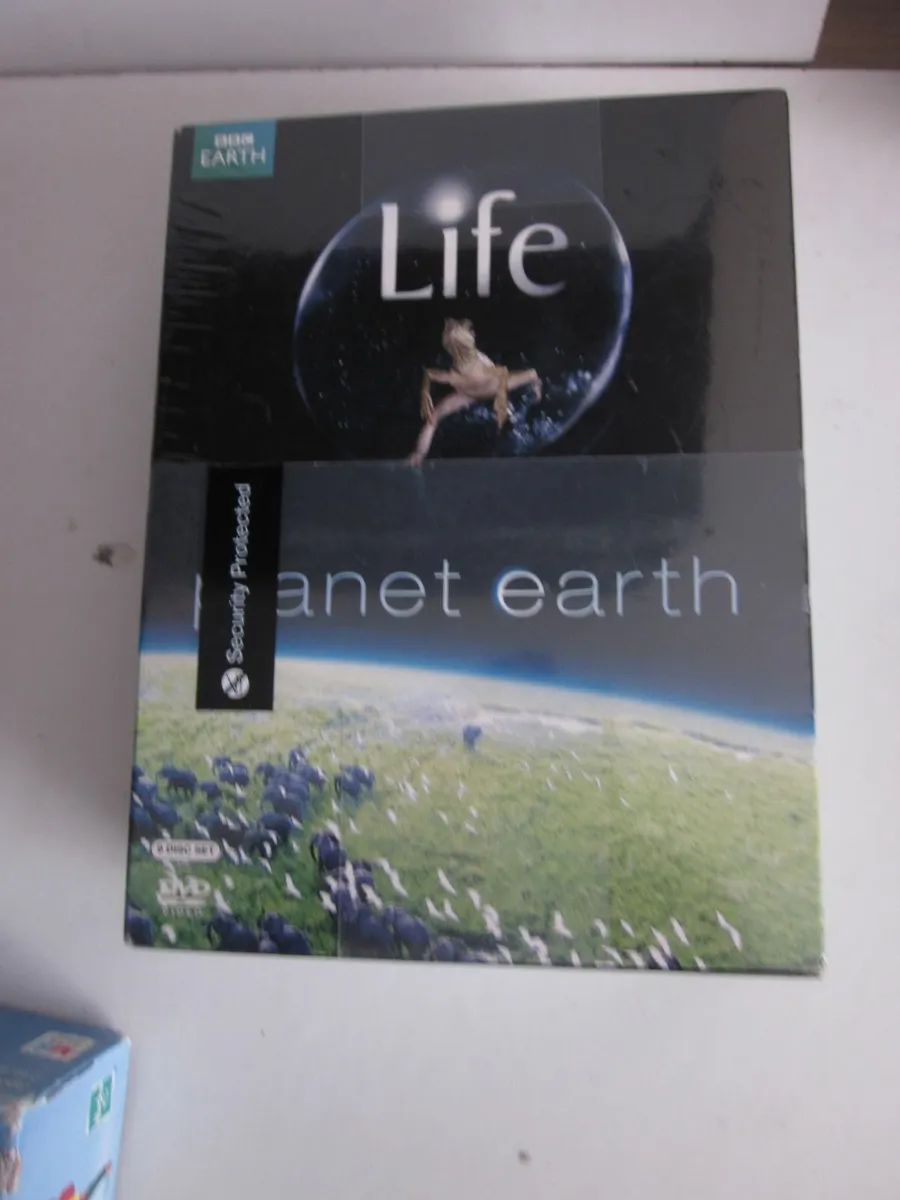 DVD Life Planet Earth 9 Disc Set New - Image 1