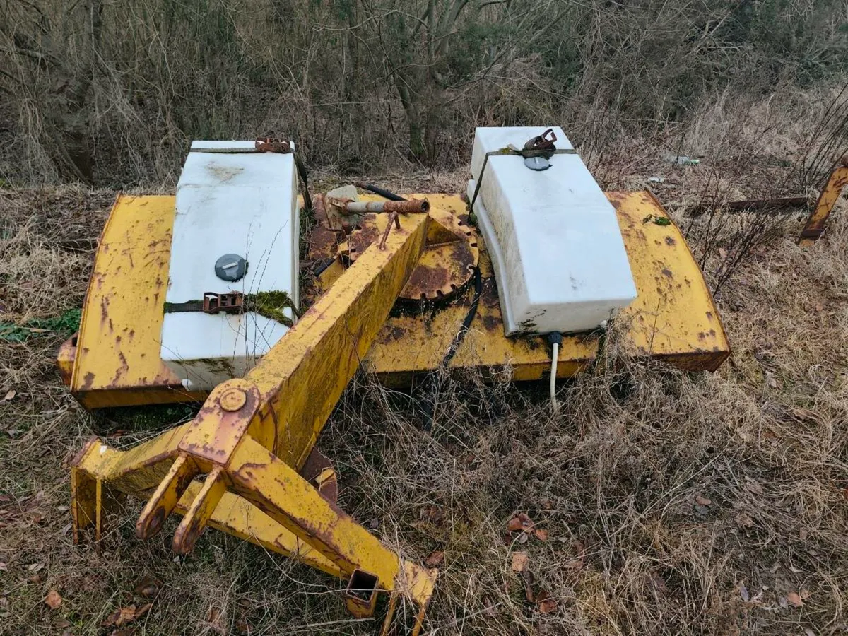 Road sweeper - Image 3