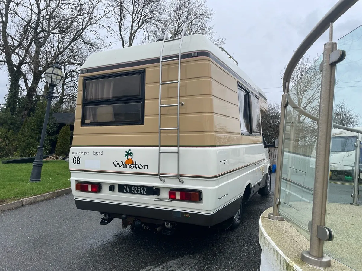 Vintage camper van - Image 4