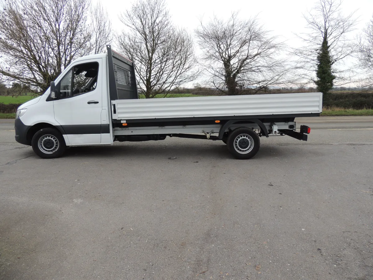 Mercedes-Benz Sprinter 2022 - Image 2