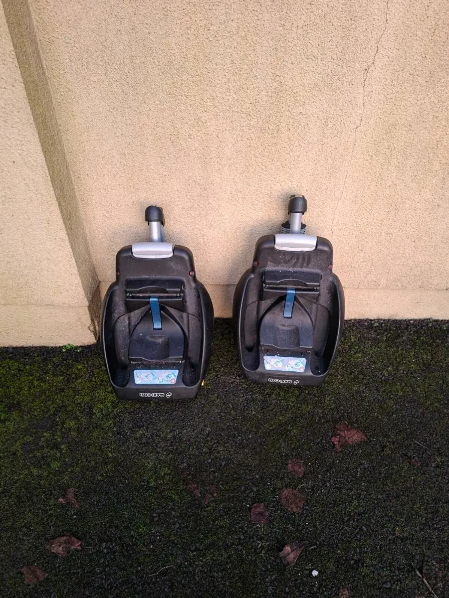 Maxi cozy car seat base