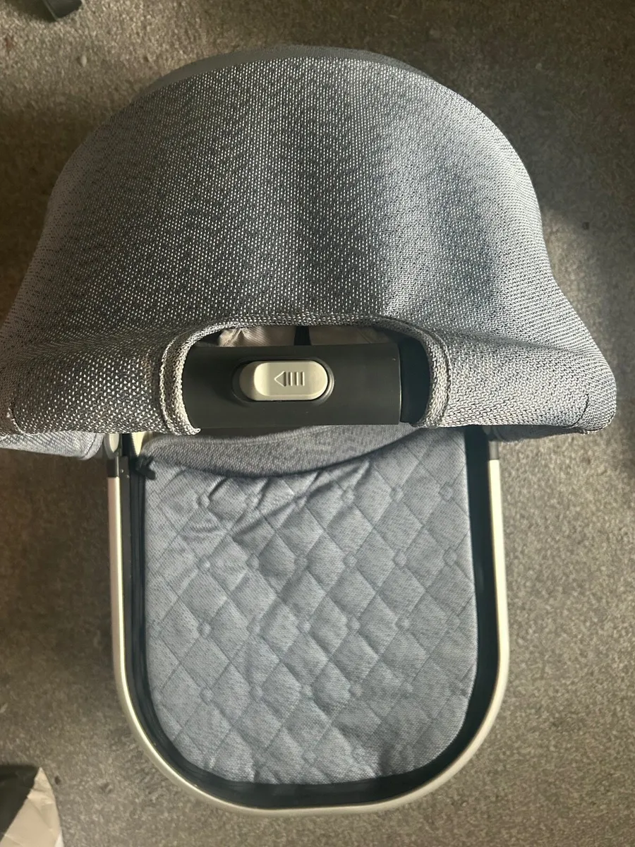 Uppababy Carrycot - Image 3