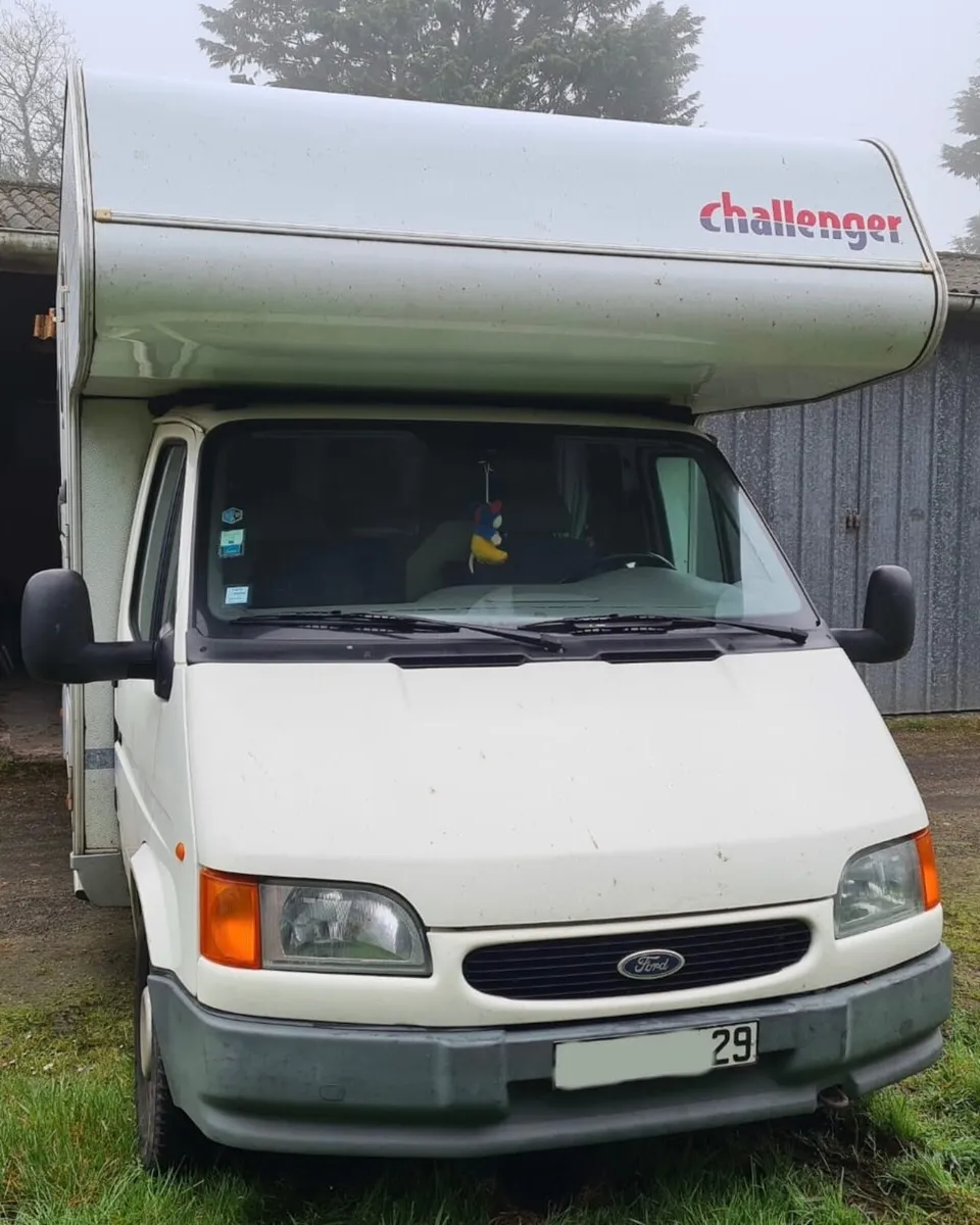 1999 Ford Challenger 2.0 petrol, gas 157000km - Image 1