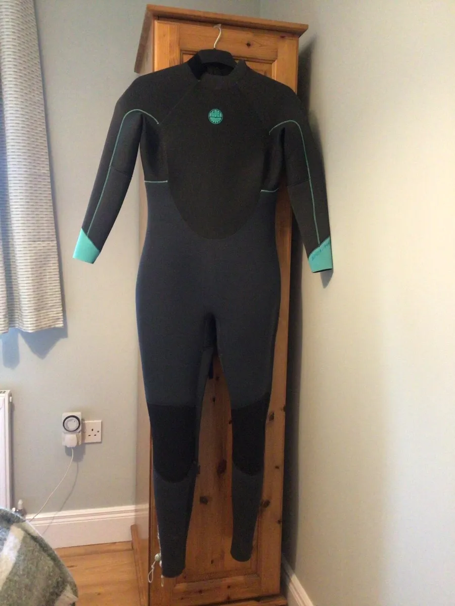 Water sports equipment - Image 4