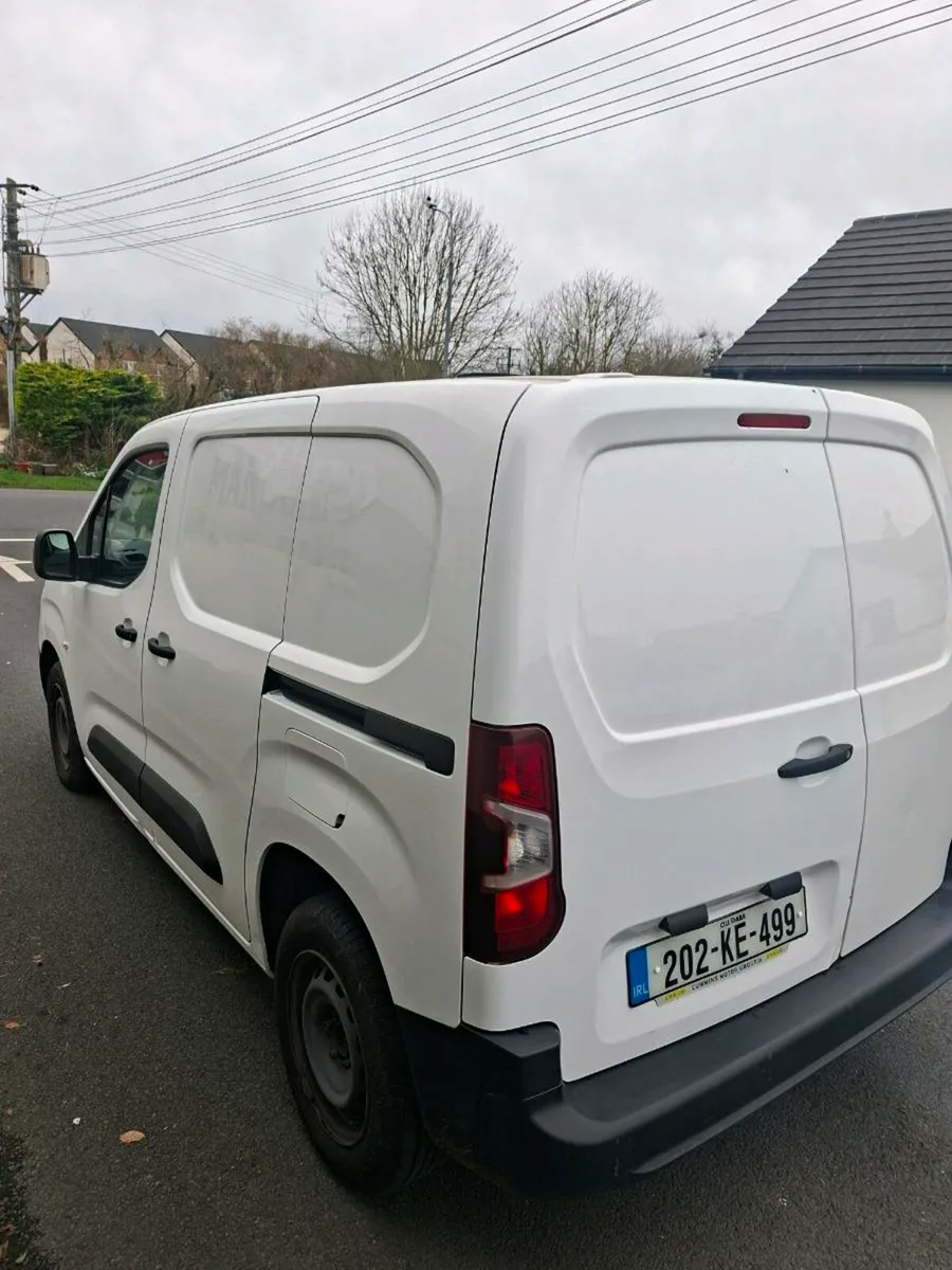 CITROËN BERLINGO 2020 3 SEATER - Image 3