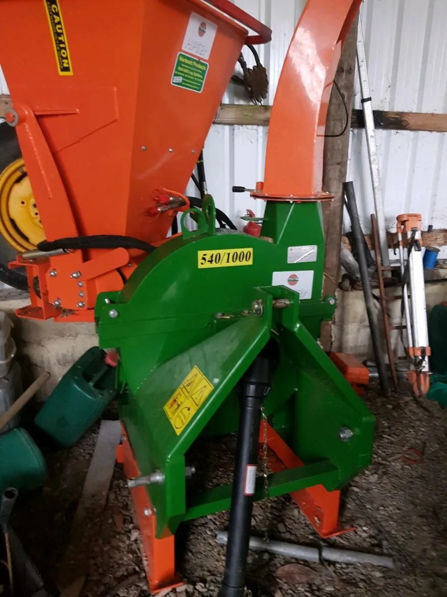 Hartnett wood chipper - Image 1