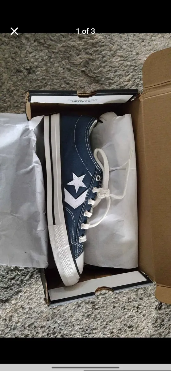 Size 5 M/F converse - Image 3