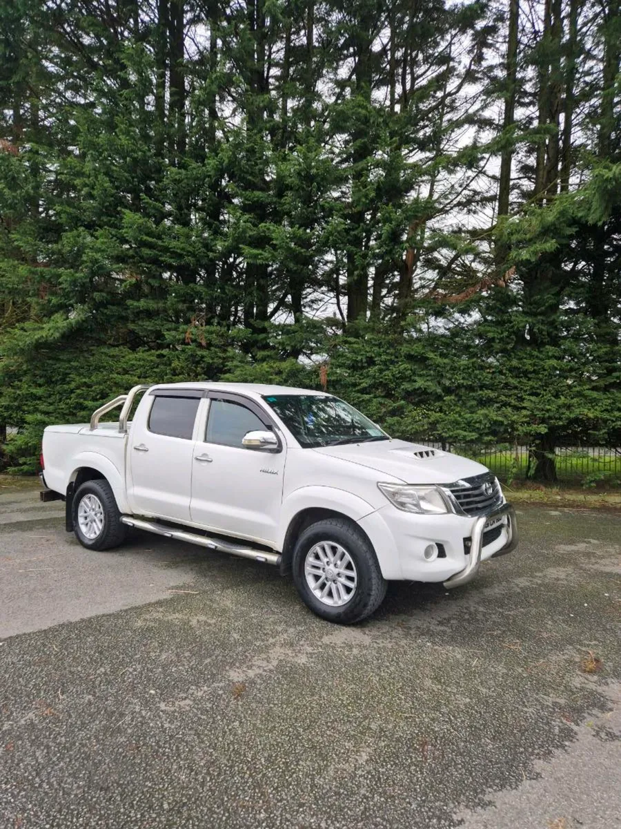 Toyota  Hilux  Invincible  3.0 - Image 1