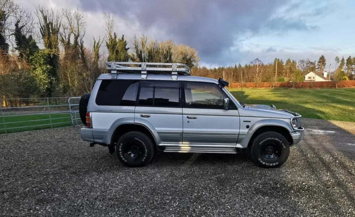 MK2 1993 JDM Mitsubishi Pajero 2.8TD LWB Exceed - Image 2