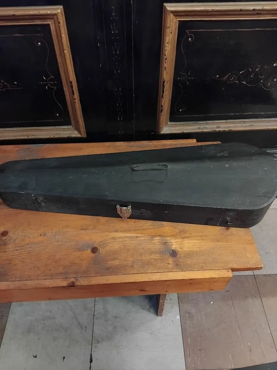 Quality Vintage Fiddle - Image 2