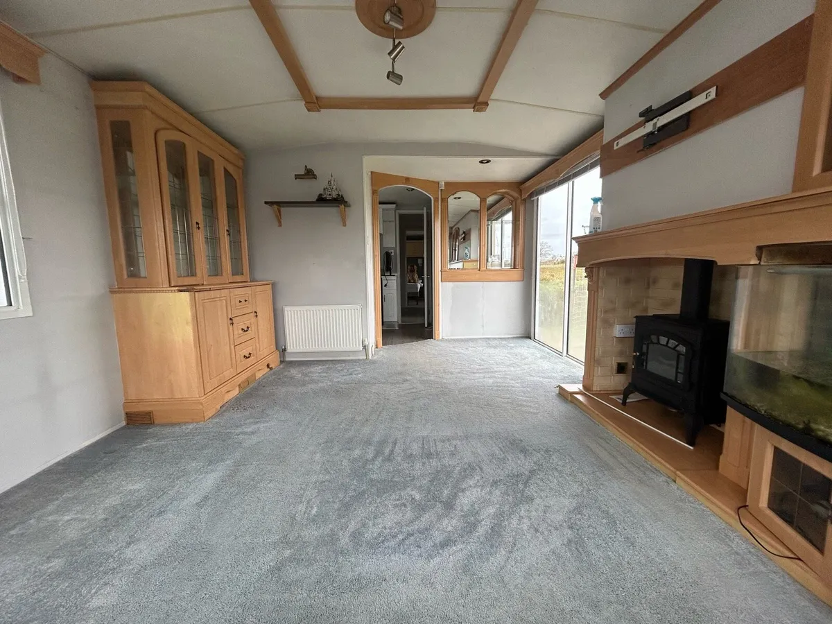 Mobile Home - Image 4