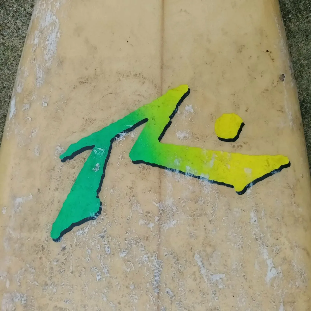 Surf board 6ft2 - Image 3