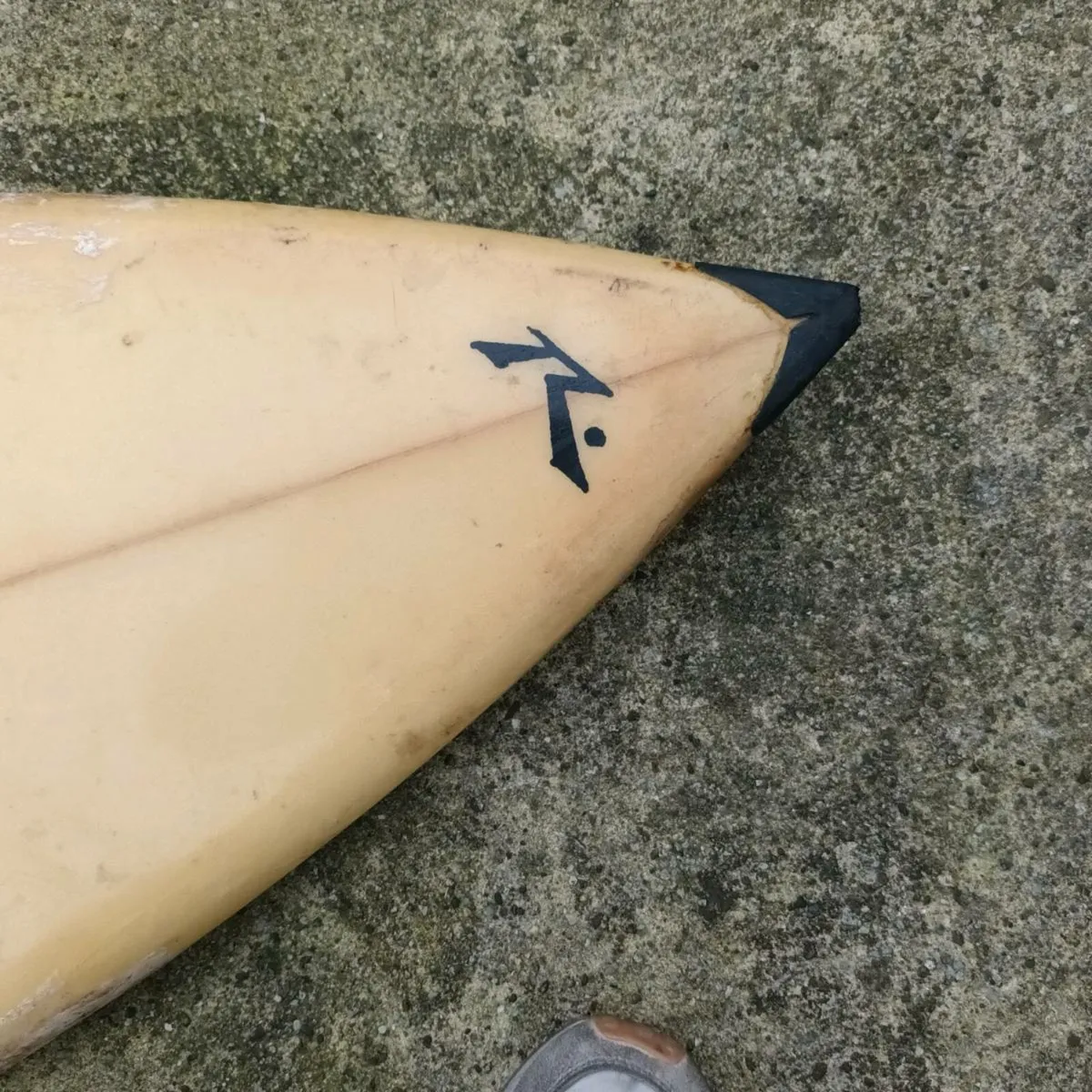 Surf board 6ft2 - Image 4