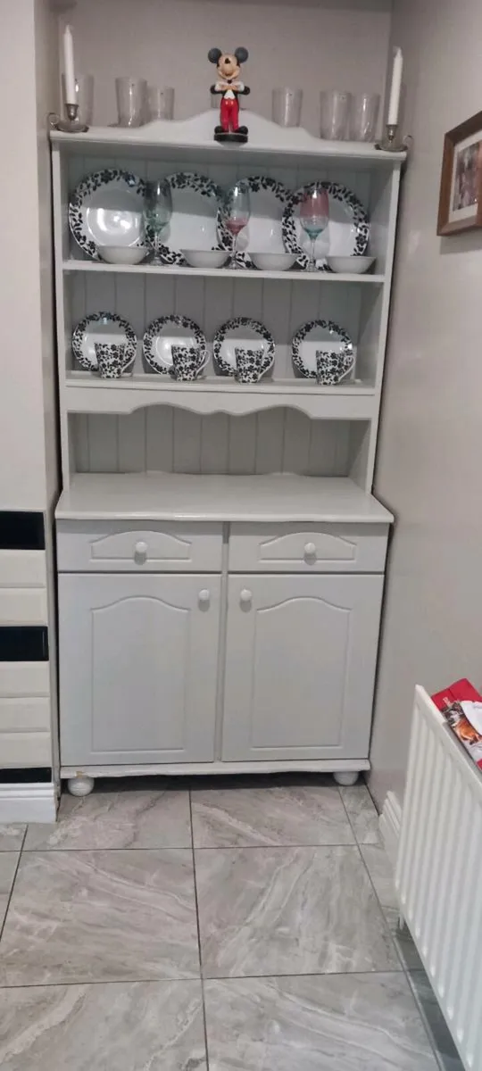 Kitchen dresser - Image 1