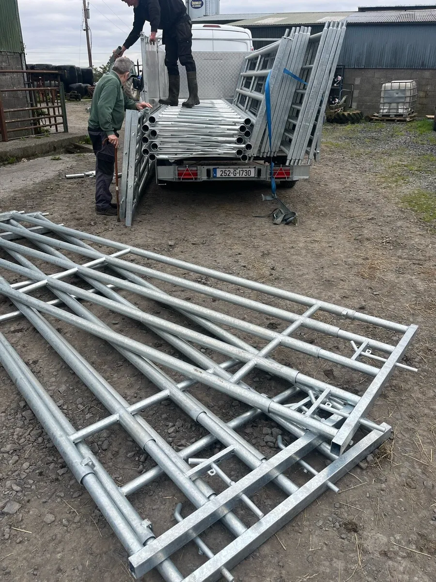 Extendable, gates and barriers - Image 4