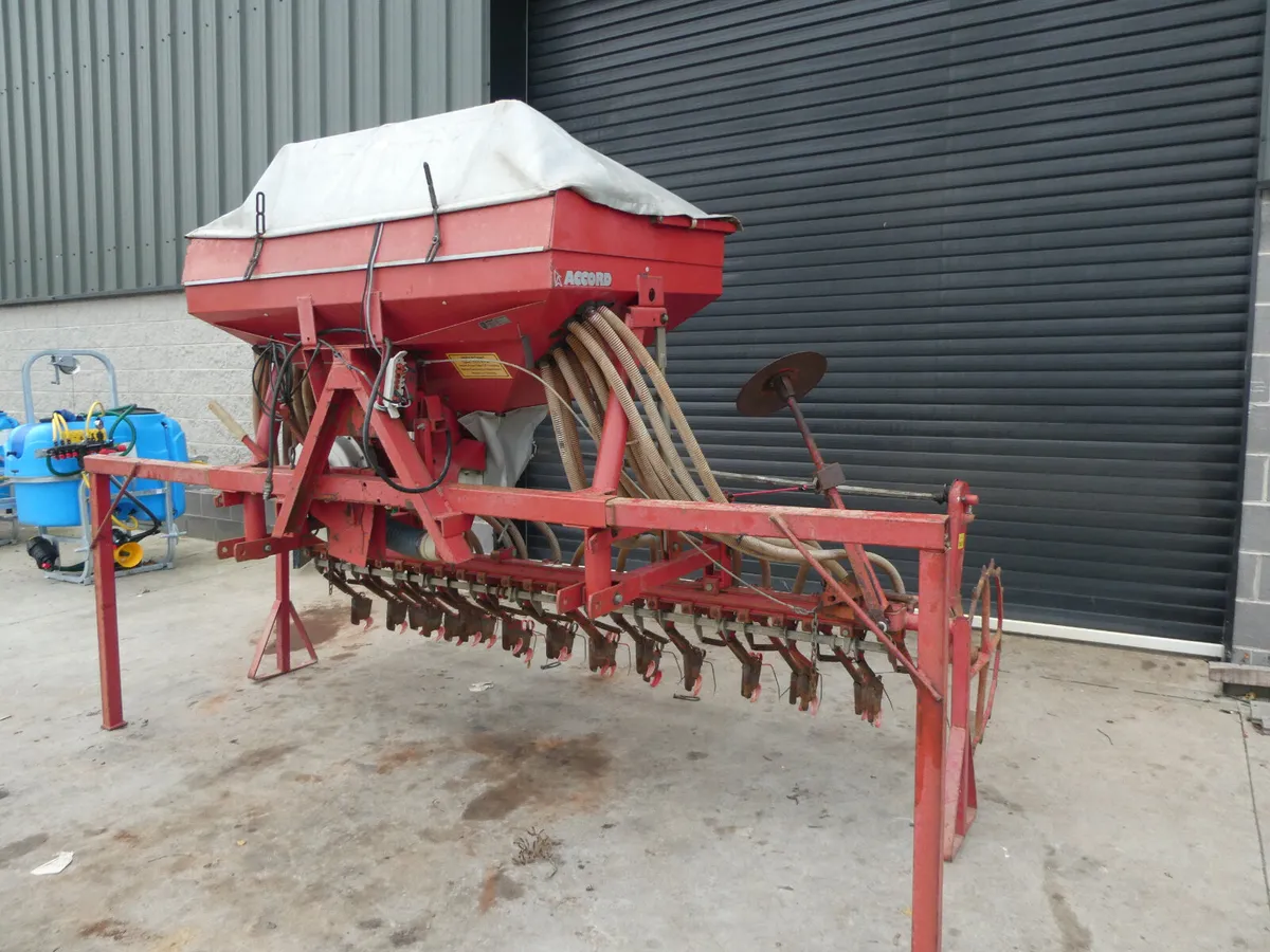 Accord 3m grain drill - Image 4