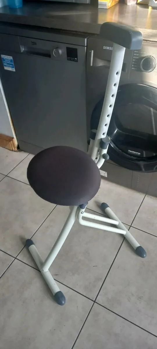 Strong foldable adjustable Musicians Chair - Image 2