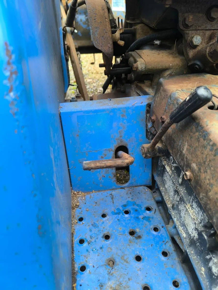 Iseki TU 2101 compact tractor - Image 3