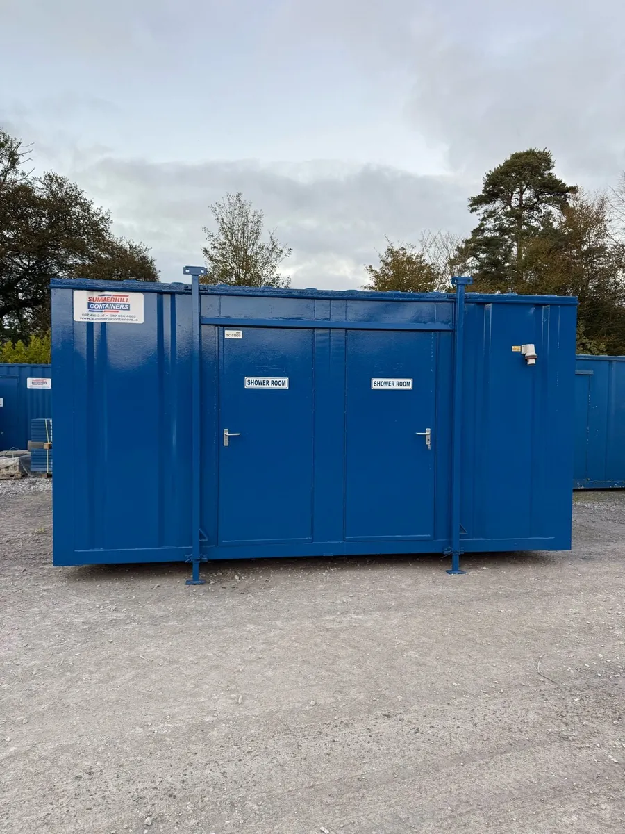 Twin shower block - Image 1