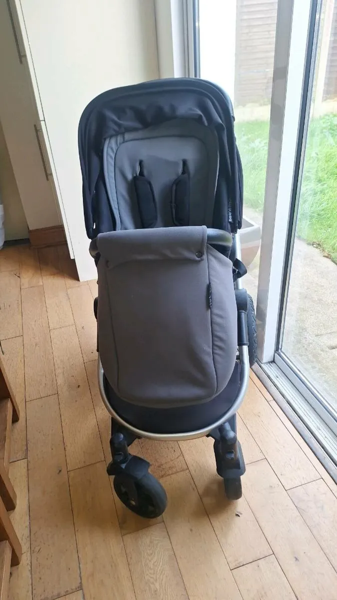 Ickle Bubba Stomp V3, pram, carrycot, car seat - Image 1