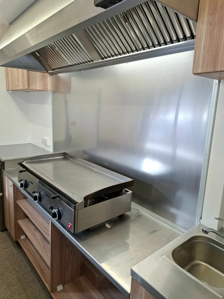 Food Truck - Image 3