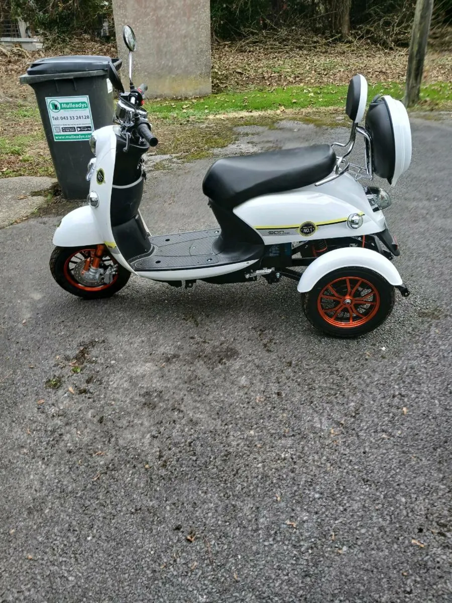 Electric 3 wheel scooter - Image 3
