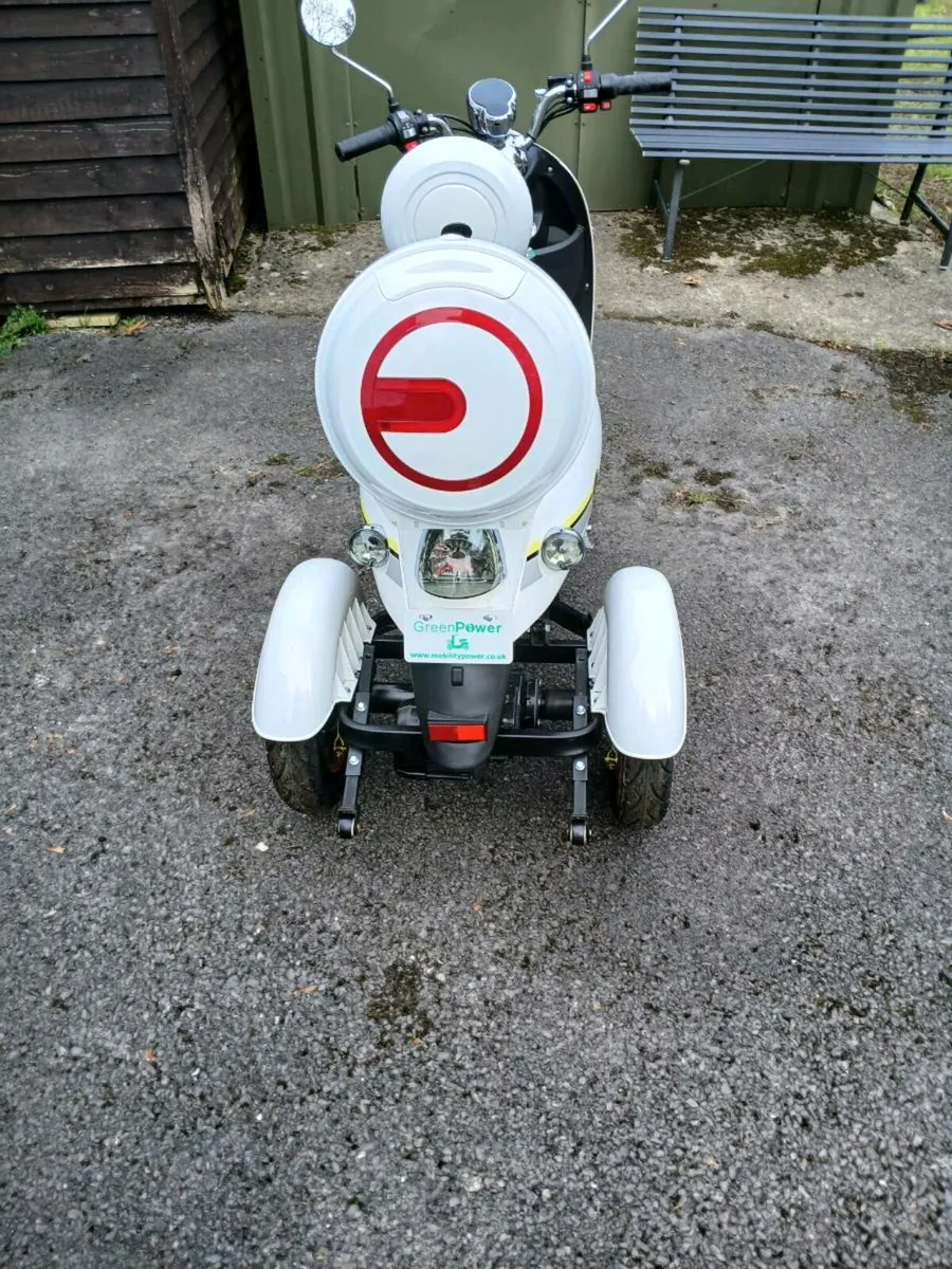 Electric 3 wheel scooter - Image 4