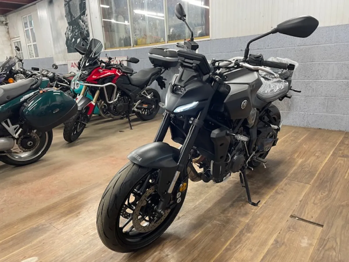 Yamaha MT-07 New Black - Image 4