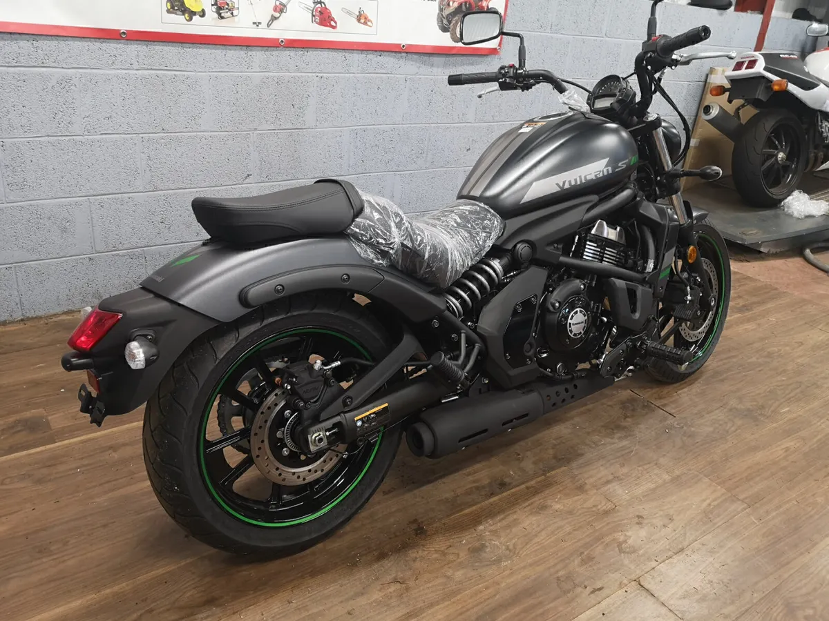 Kawasaki Vulcan 650 S - Image 4