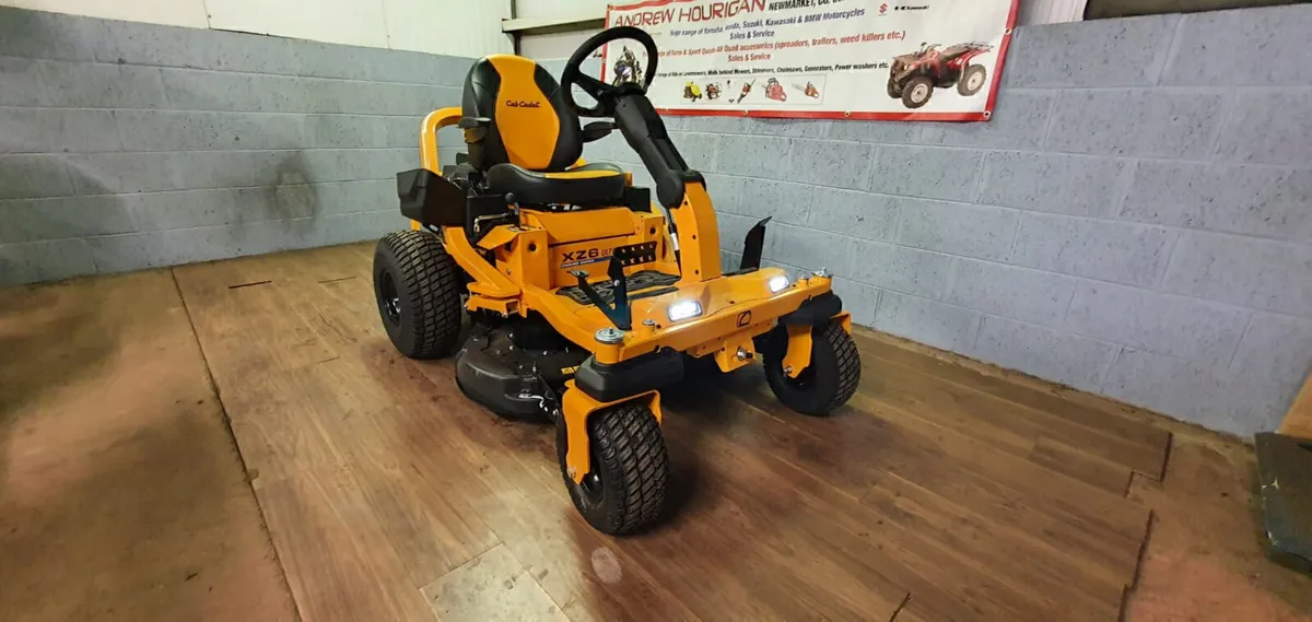 Cub Cadet Zero Turn Ride on Mower - Image 4