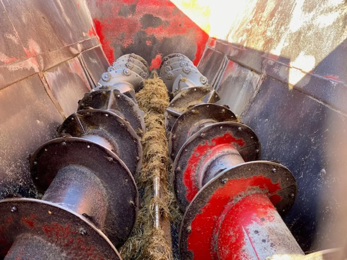 Kverneland 614 feeder - Image 4