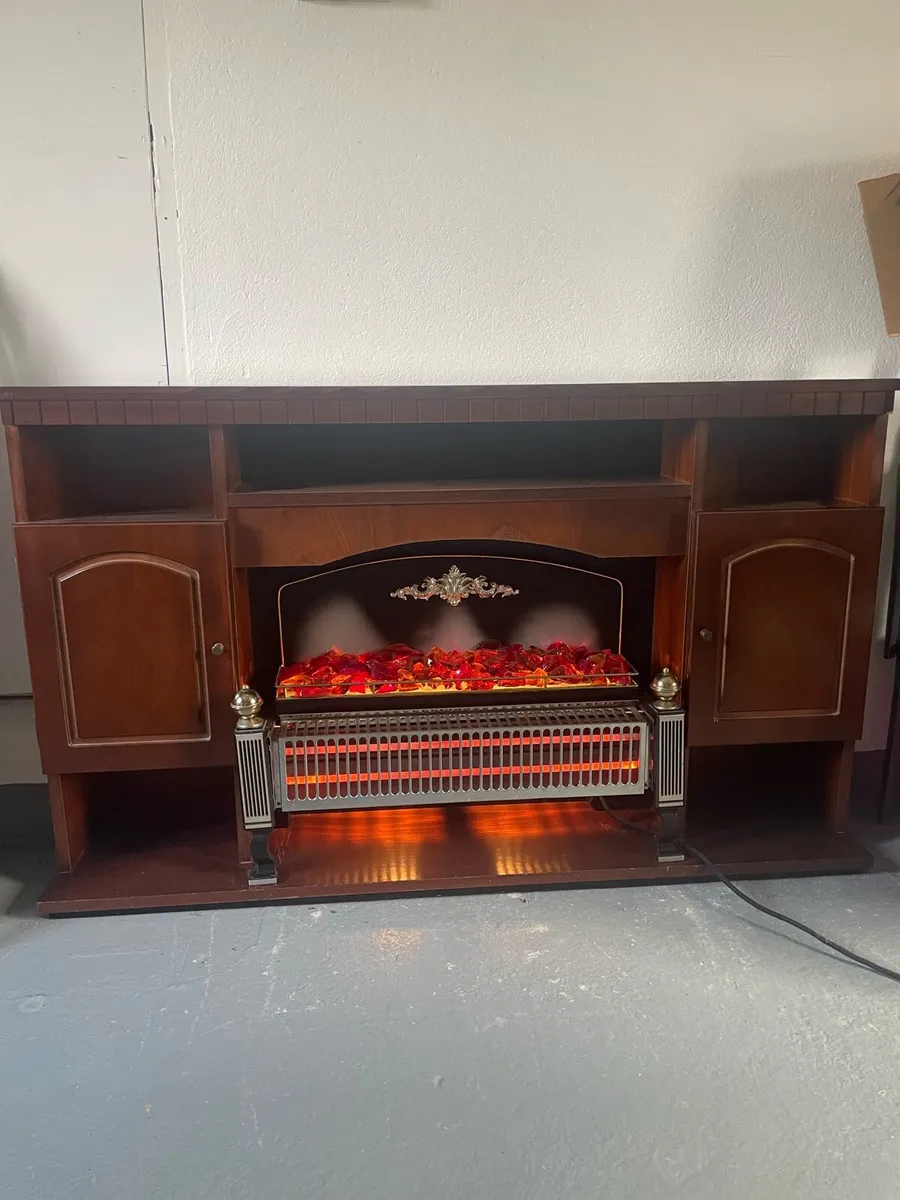 Electric fireplace - Image 2
