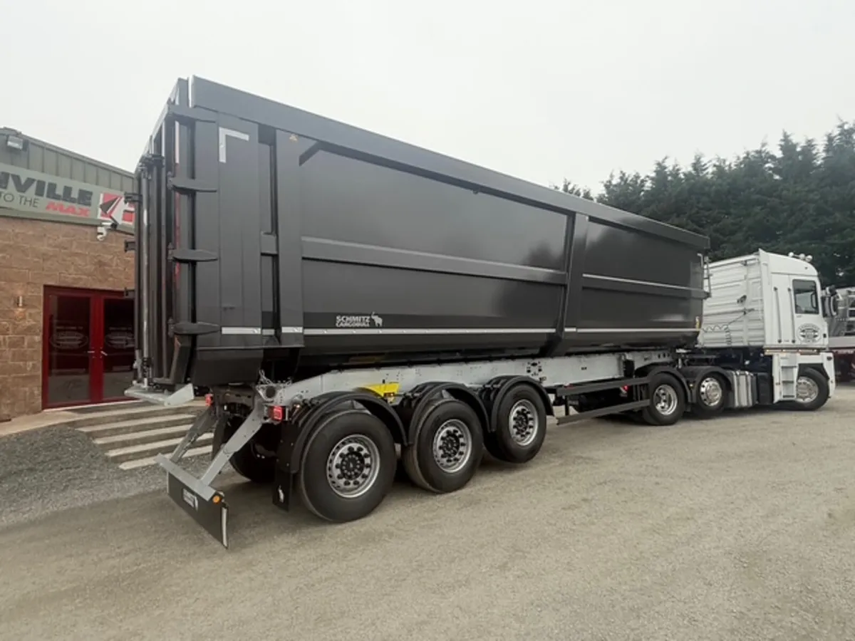 NEW SCHMITZ 10.5m STEEL SCRAP BULK TIPPING TRAILER - Image 3