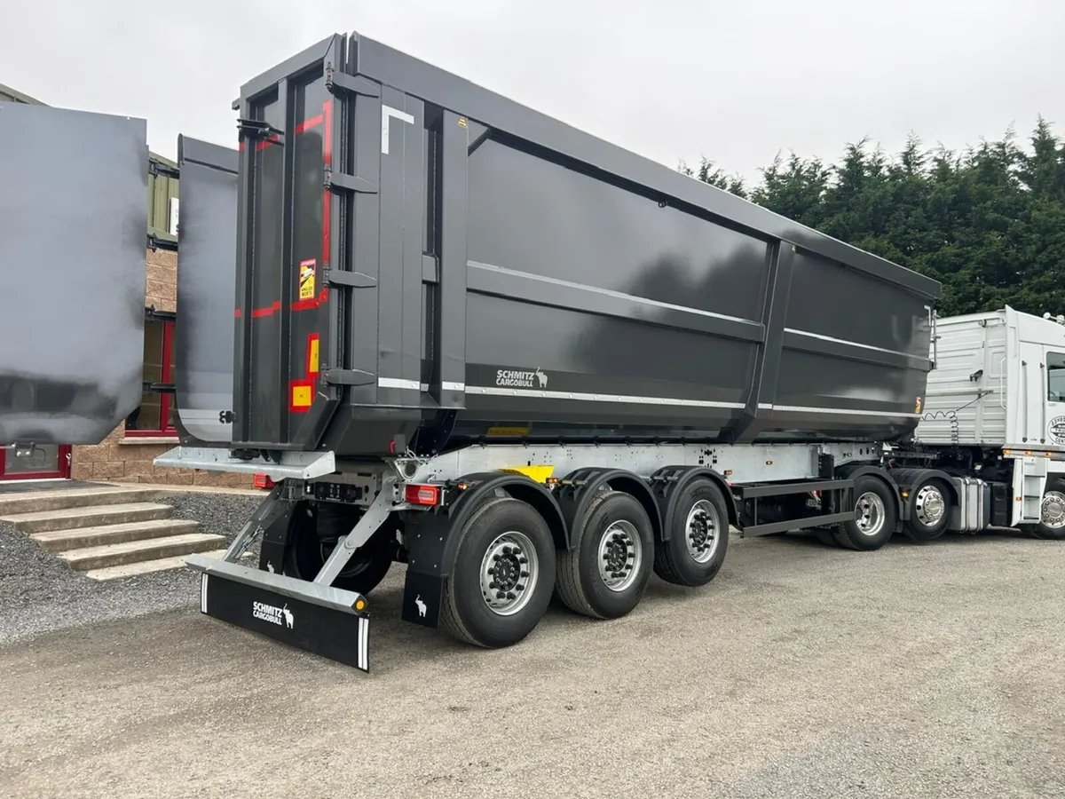 NEW SCHMITZ 10.5m STEEL SCRAP BULK TIPPING TRAILER - Image 1