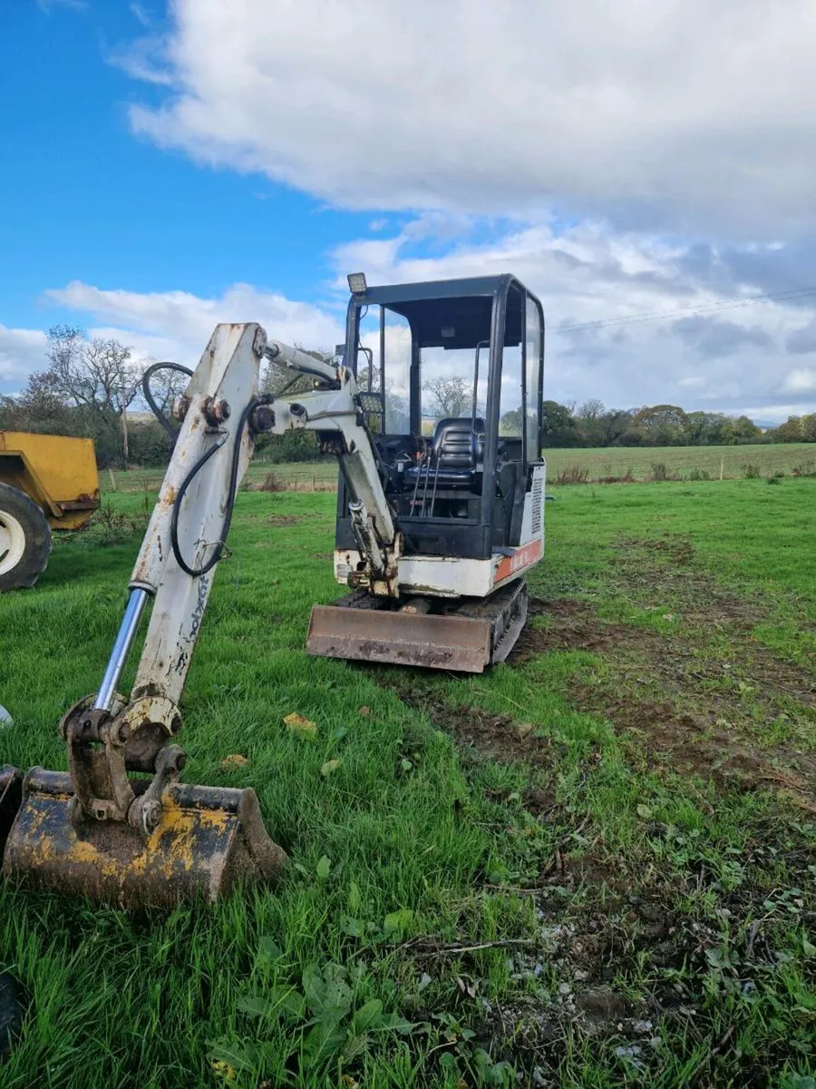 bobcat 320 mini digger - Image 1