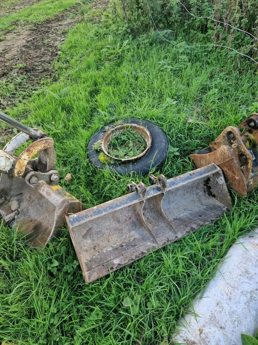 bobcat 320 mini digger - Image 3