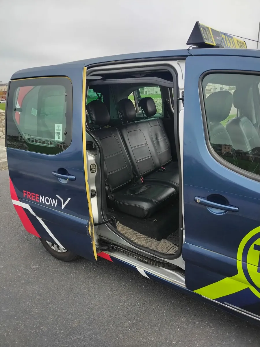 READY TAXI FOR SALE - Image 4