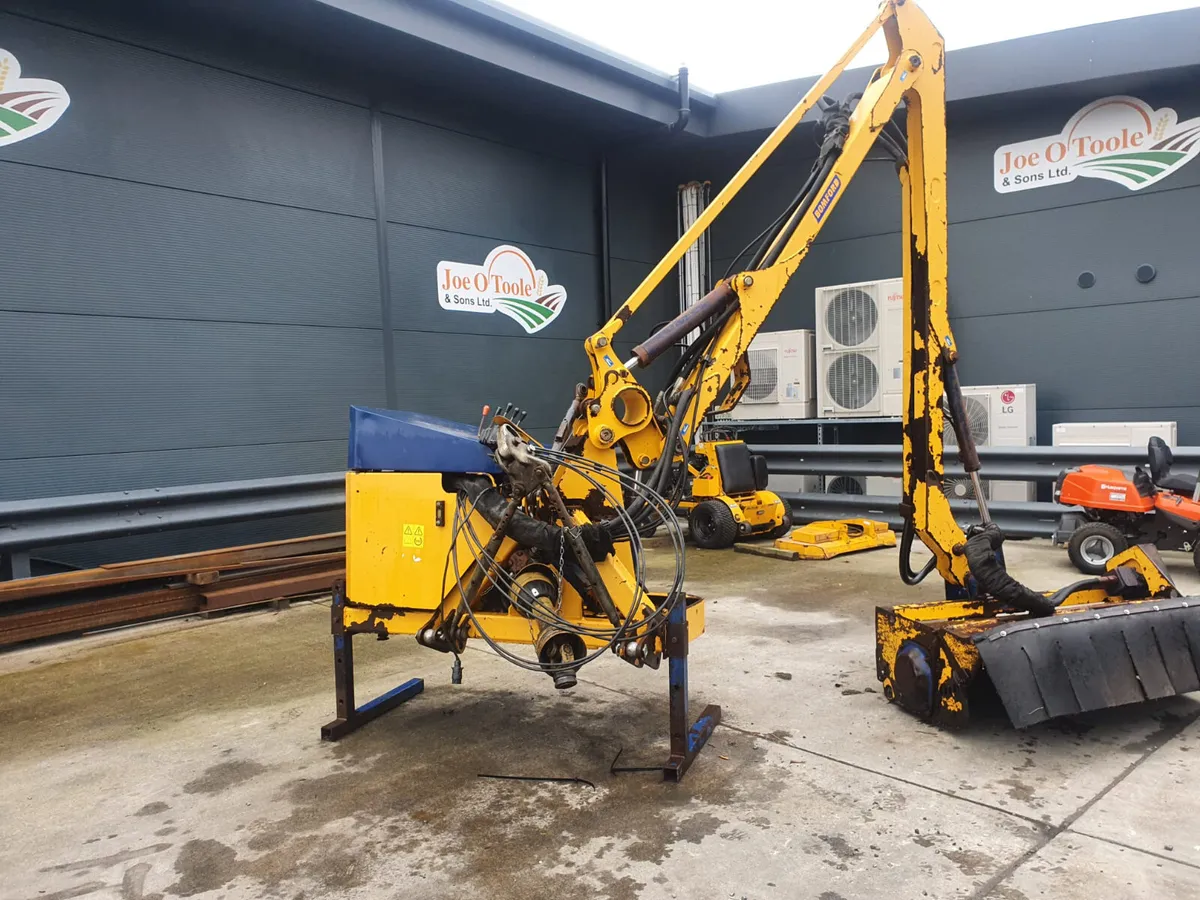 Used  Bomford 6 Meter Hawk Hedgecutter ( In Stock) - Image 2