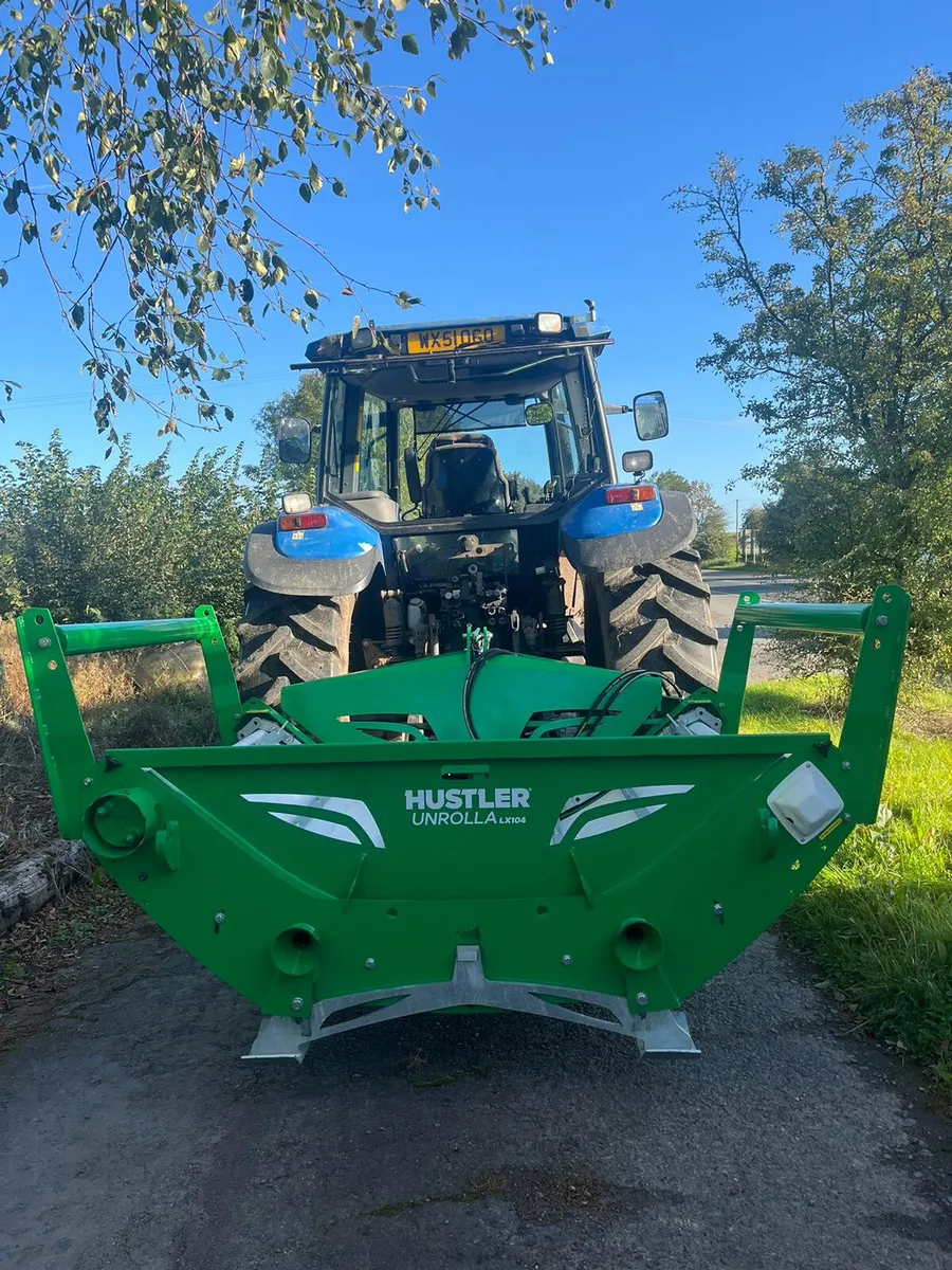 HUSTLER BALE UNROLLER - Image 1