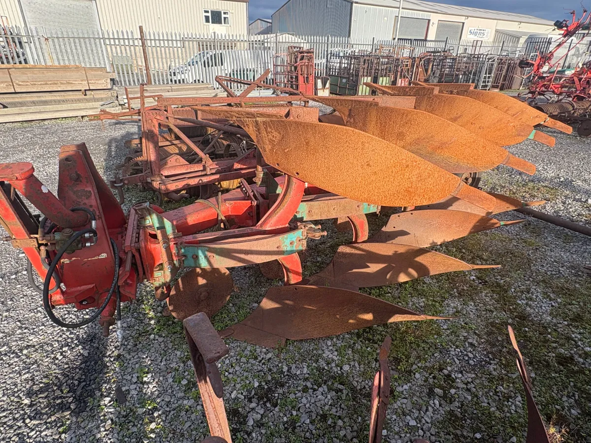 Kverneland Reversible Plough - Image 1