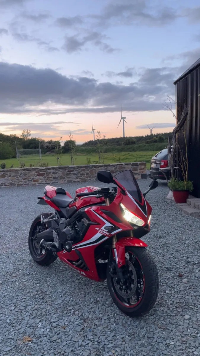 Honda cbr650r - Image 1