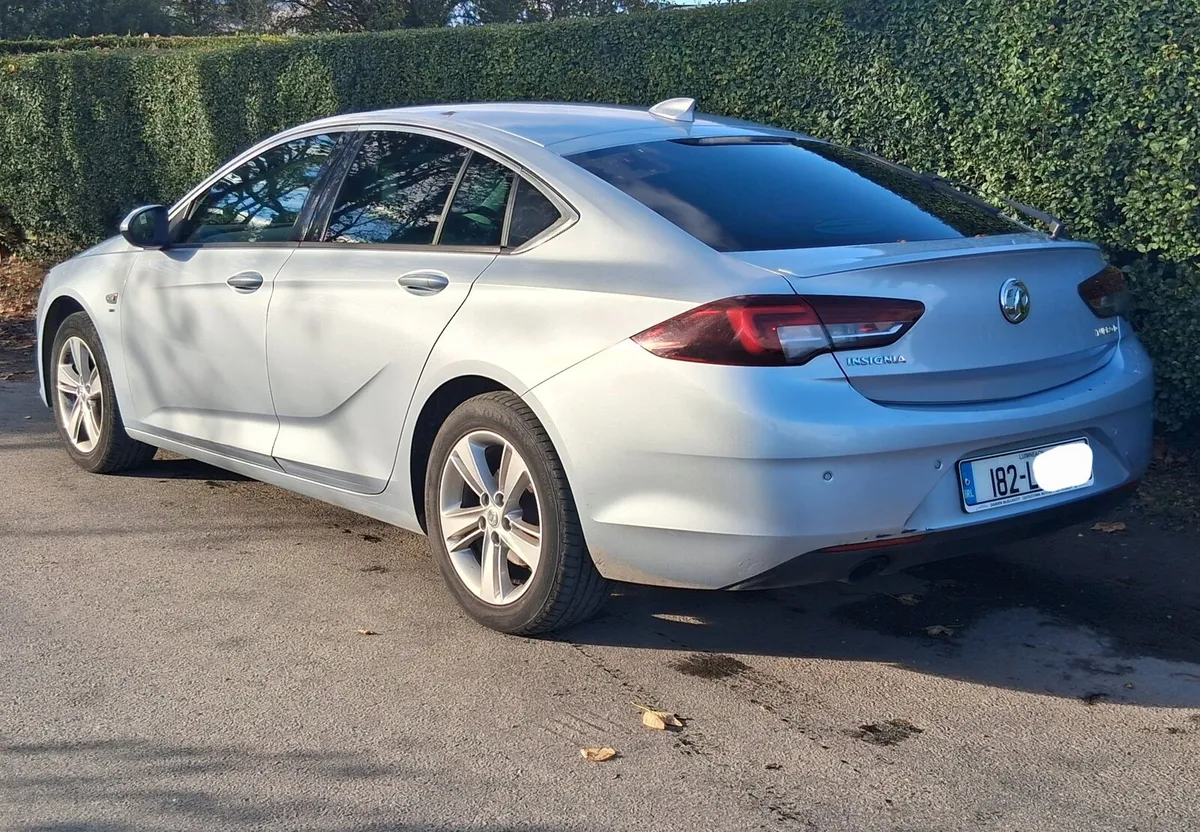 OPEL INSINGIA, MINOR DAMAGE, DRIVE HOME - Image 4