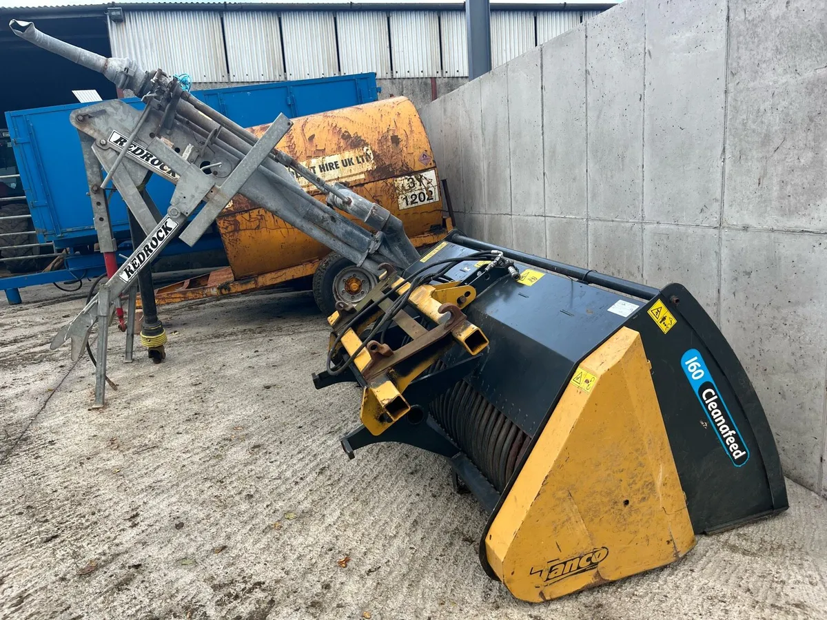 Selection of farm machinery - Image 2